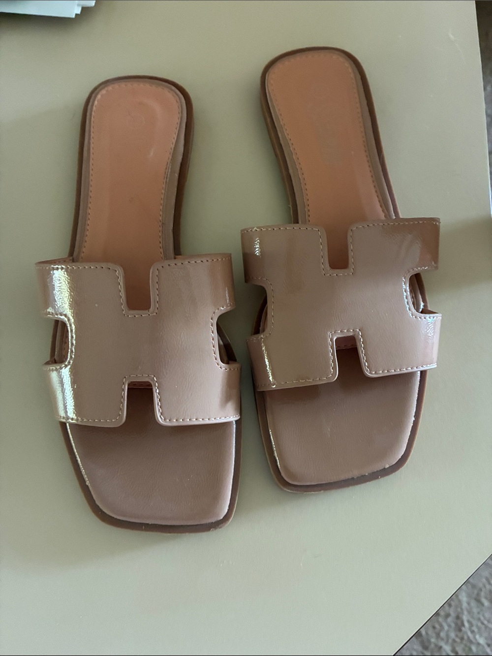 SHEIN Glossy Tan H-Style Slide Sandals